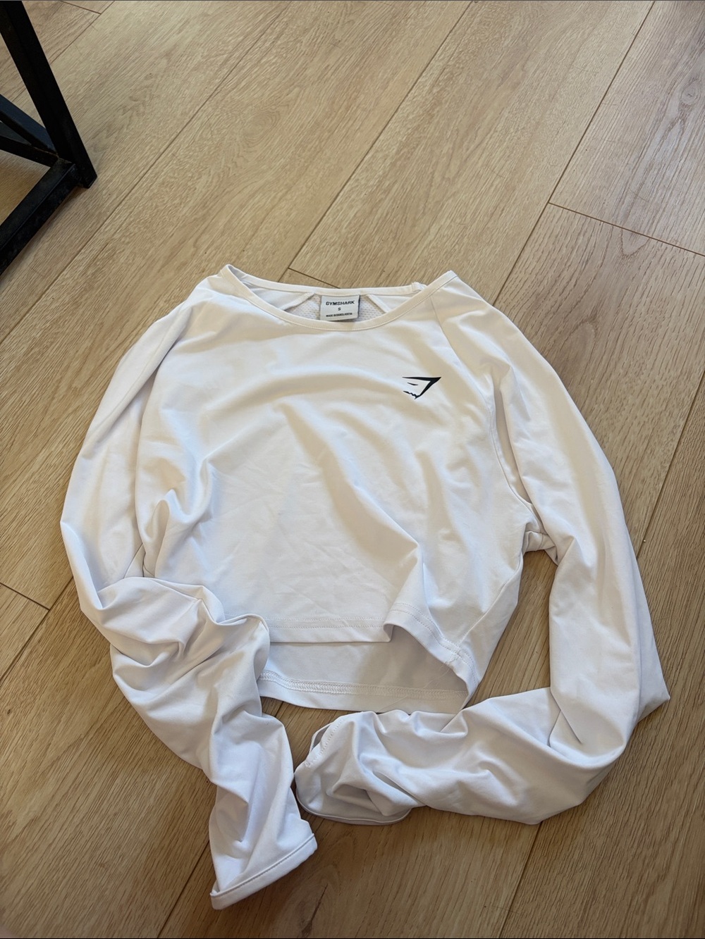Gymshark White Cropped Long Sleeve Tee